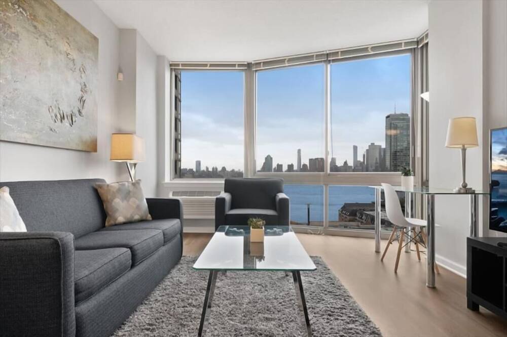 Photo of Bedroom in Hudson Exchange