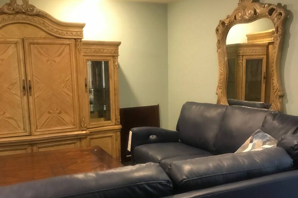 Photo of Livingroom in Parker Ford