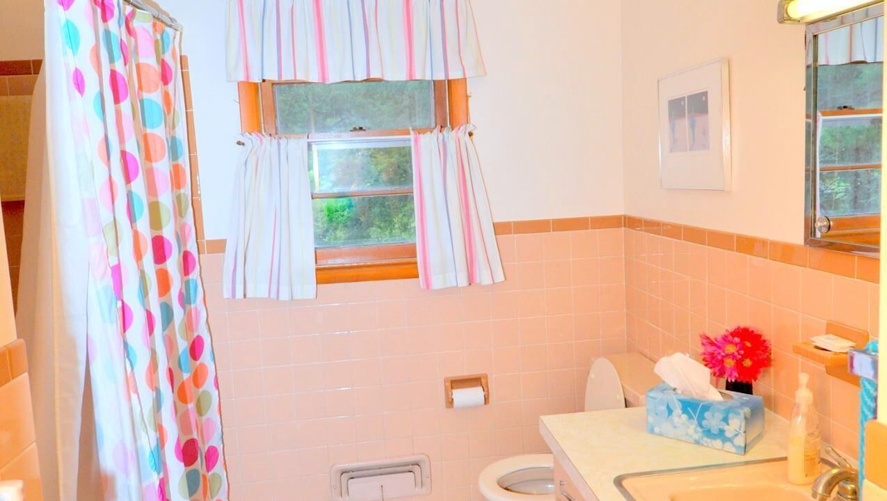 Photo of Bathroom in Berkeley Springs