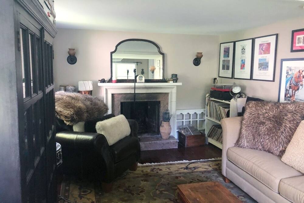 Photo of Livingroom in Red Oaks Mill
