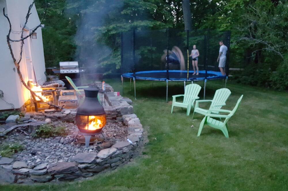 Photo of Outdoor in Red Oaks Mill