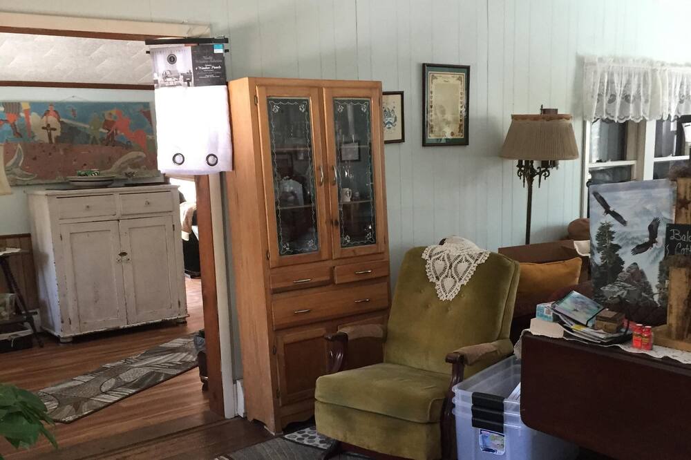 Photo of Livingroom in Mill Hall