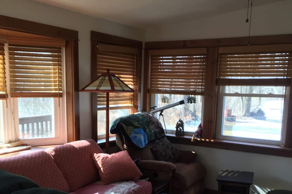 Photo of Livingroom in Mill Hall