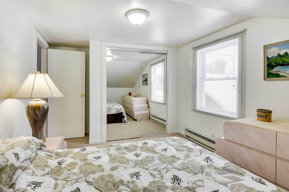 Photo of Bedroom in Lakewood