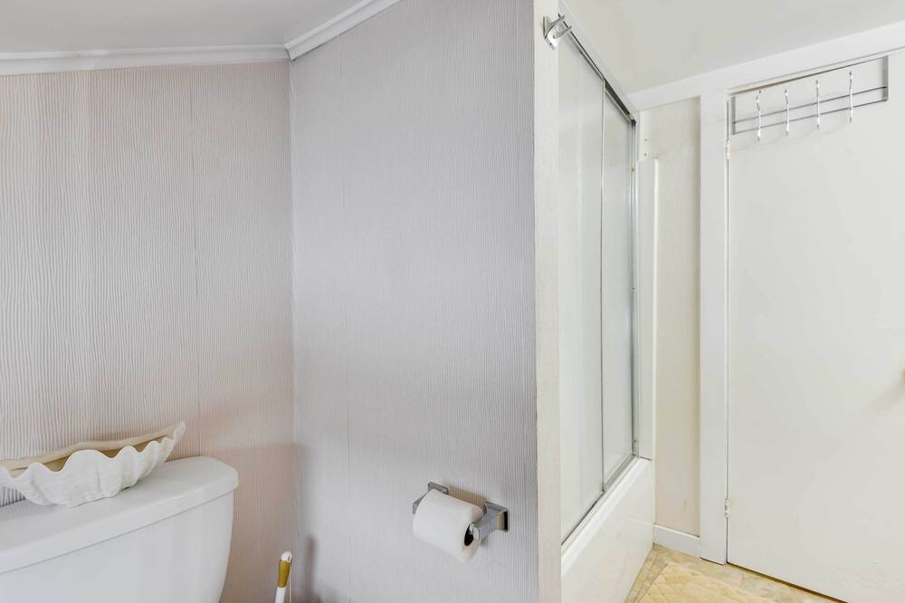 Photo of Bathroom in Lakewood