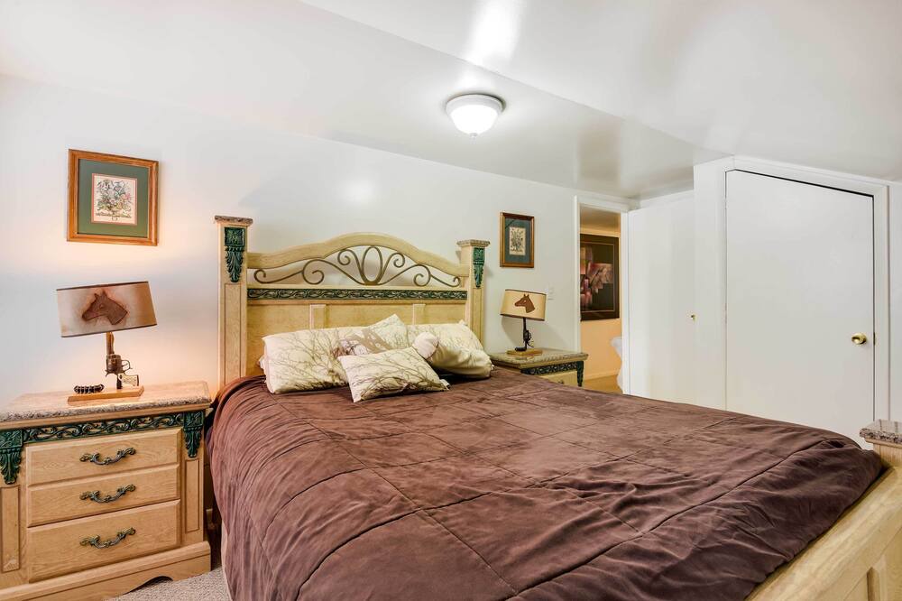 Photo of Bedroom in Lakewood