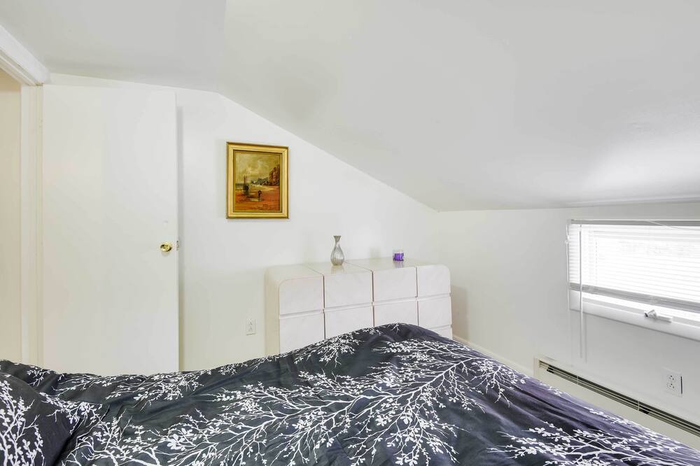 Photo of Bedroom in Lakewood