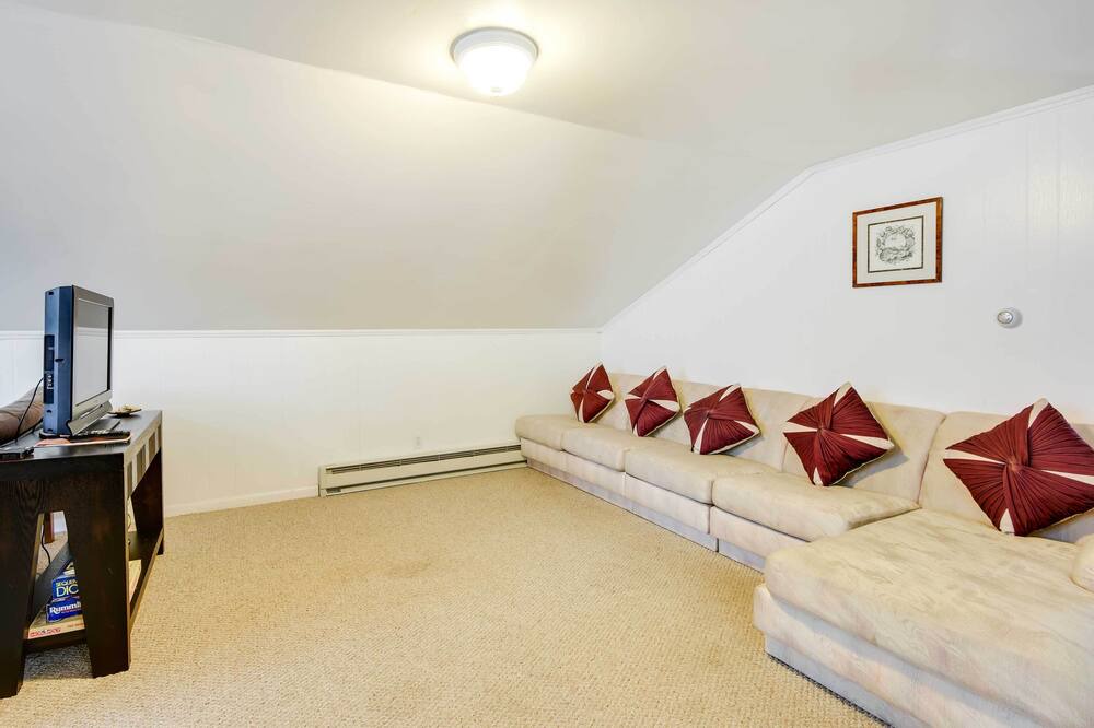 Photo of Livingroom in Lakewood