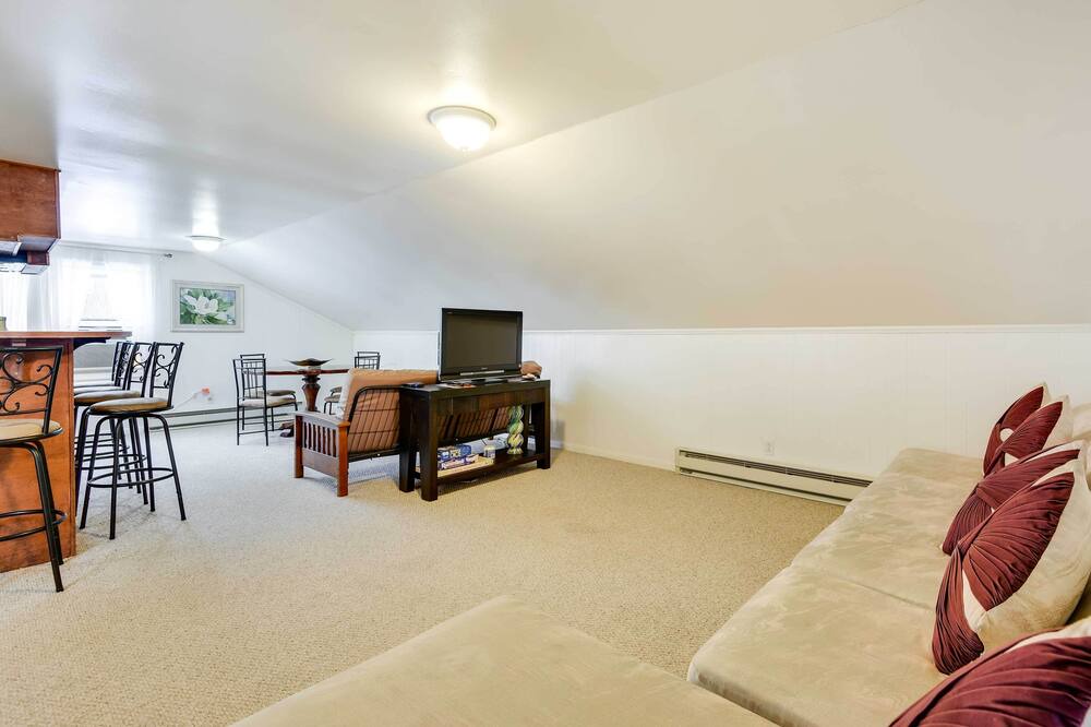 Photo of Bedroom in Lakewood