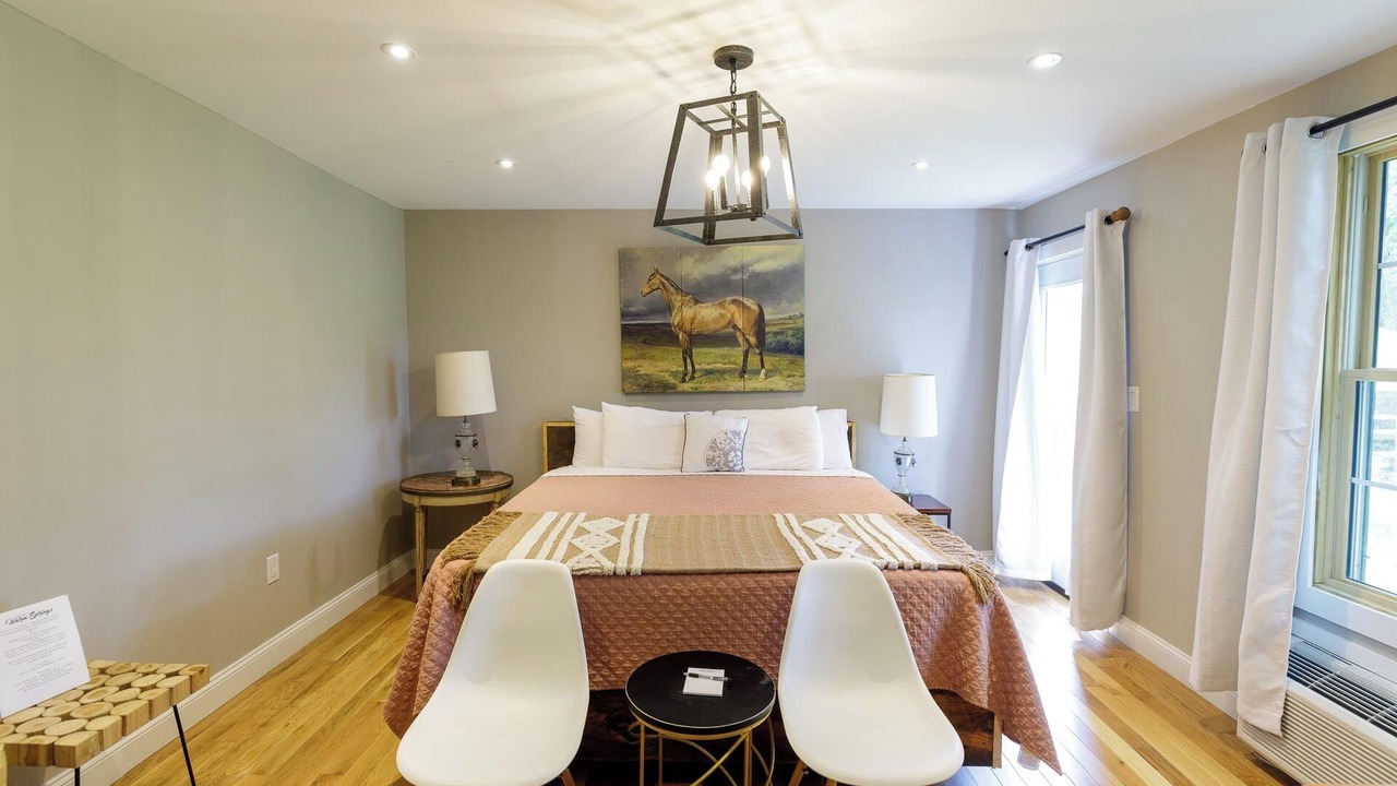 Photo of Bedroom in Warm Springs