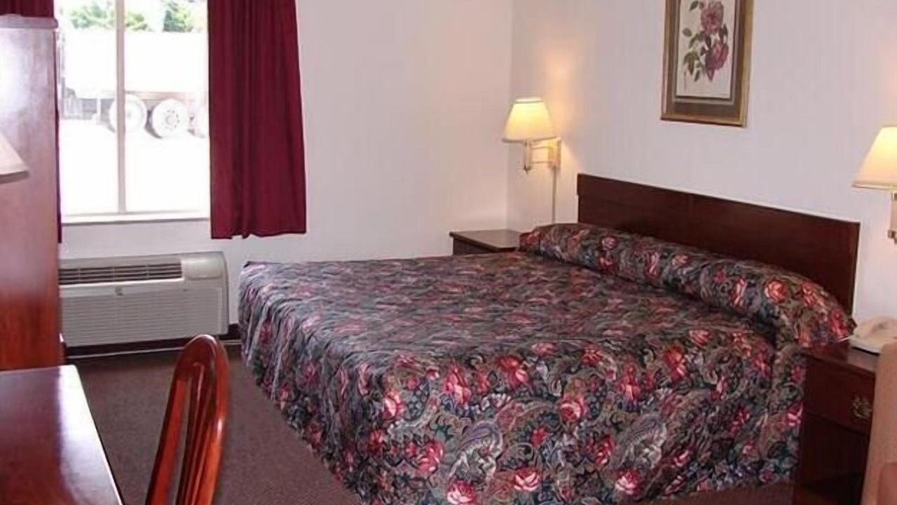 Photo of Bedroom in Chambersburg