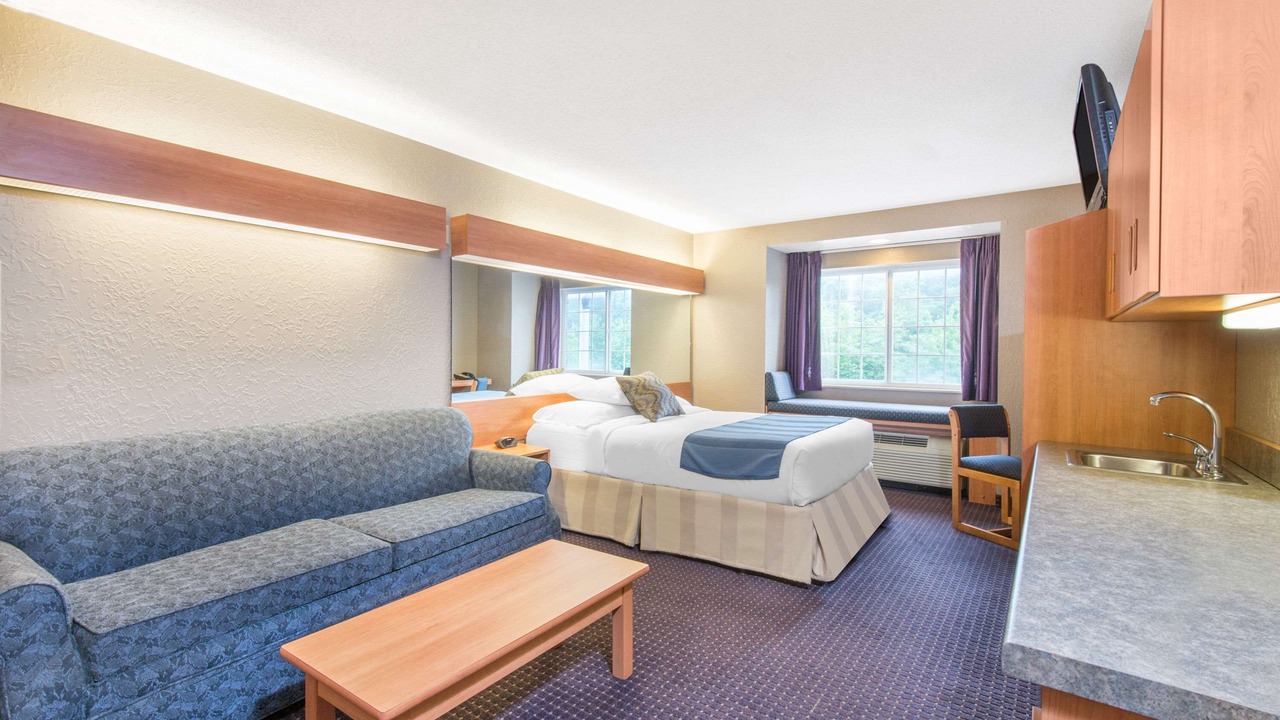 Photo of Bedroom in Hazelton