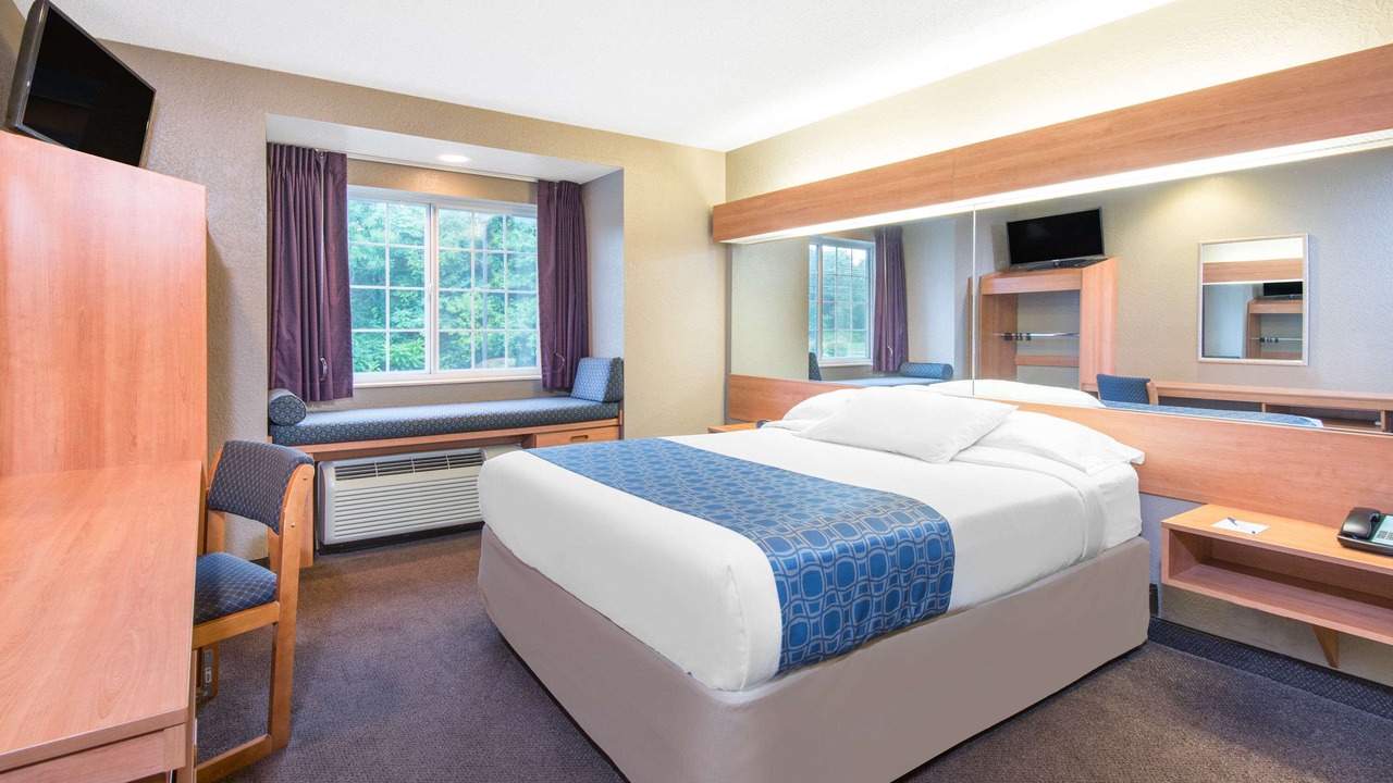 Photo of Bedroom in Hazelton