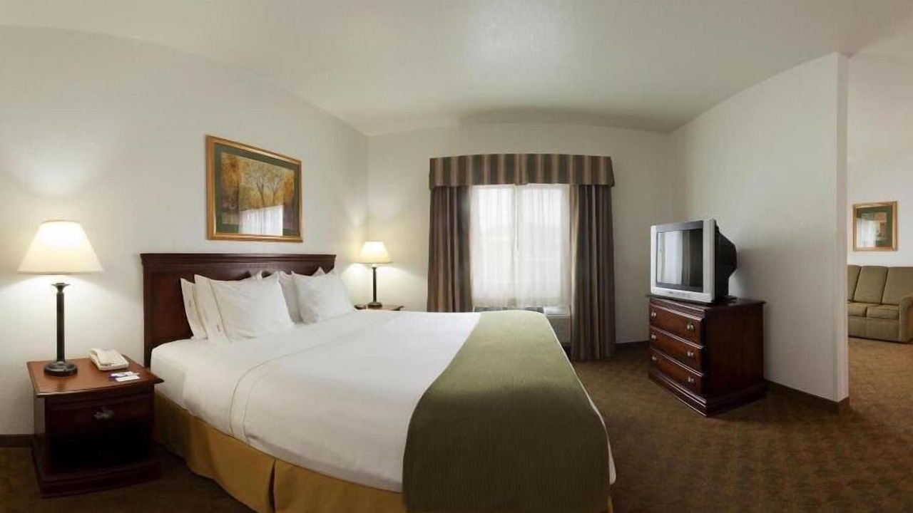Photo of Bedroom in Leadsville
