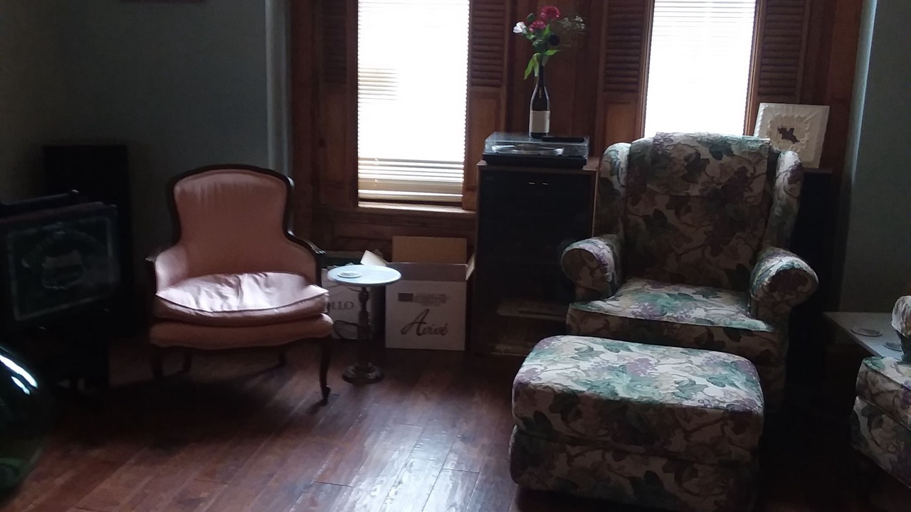 Photo of Livingroom in Oregon District