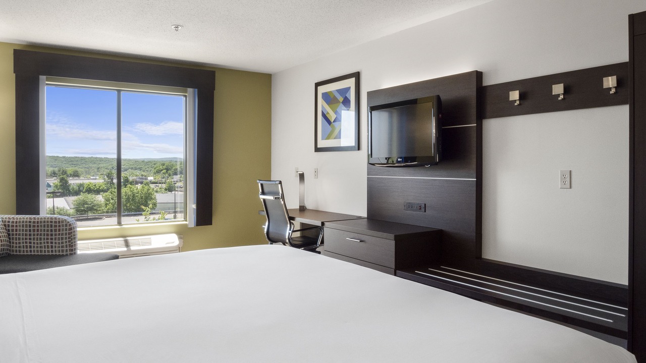 Photo of Bedroom in Newton