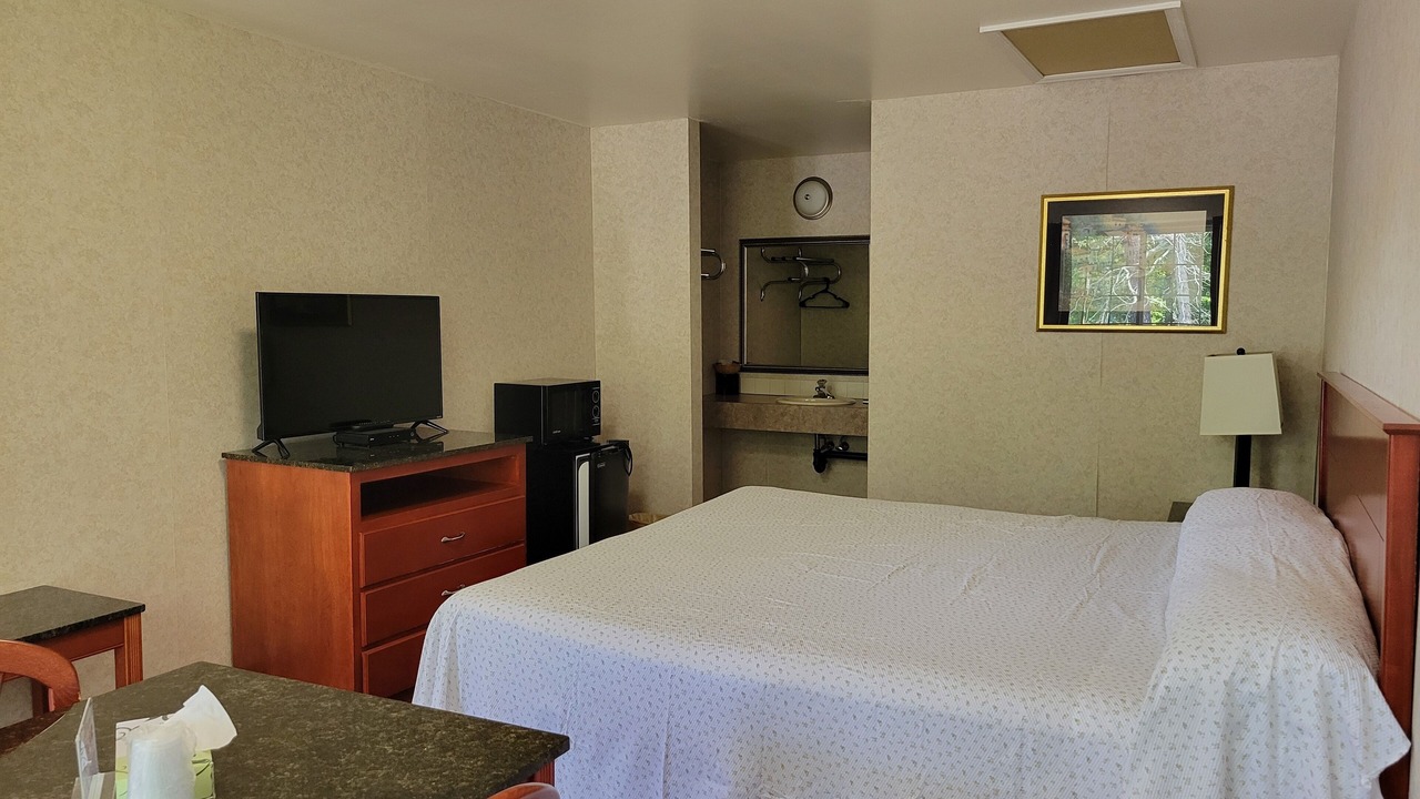 Photo of Bedroom in Pomona