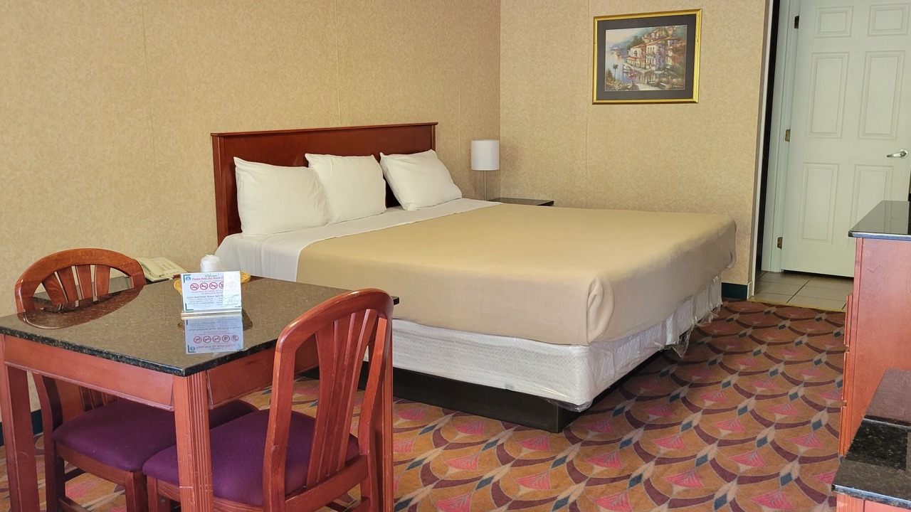 Photo of Bedroom in Pomona