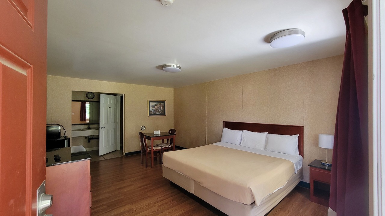 Photo of Bedroom in Pomona