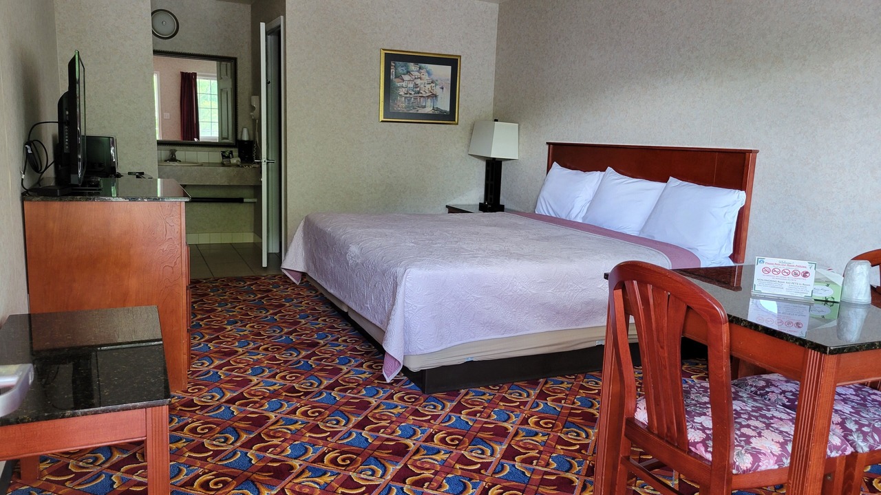 Photo of Bedroom in Pomona