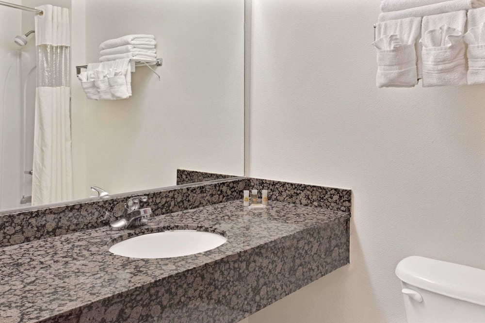 Photo of Bathroom in Laurel