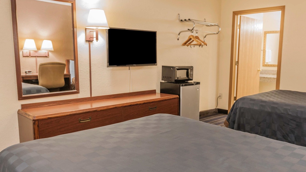 Photo of Bedroom in Cloverdale