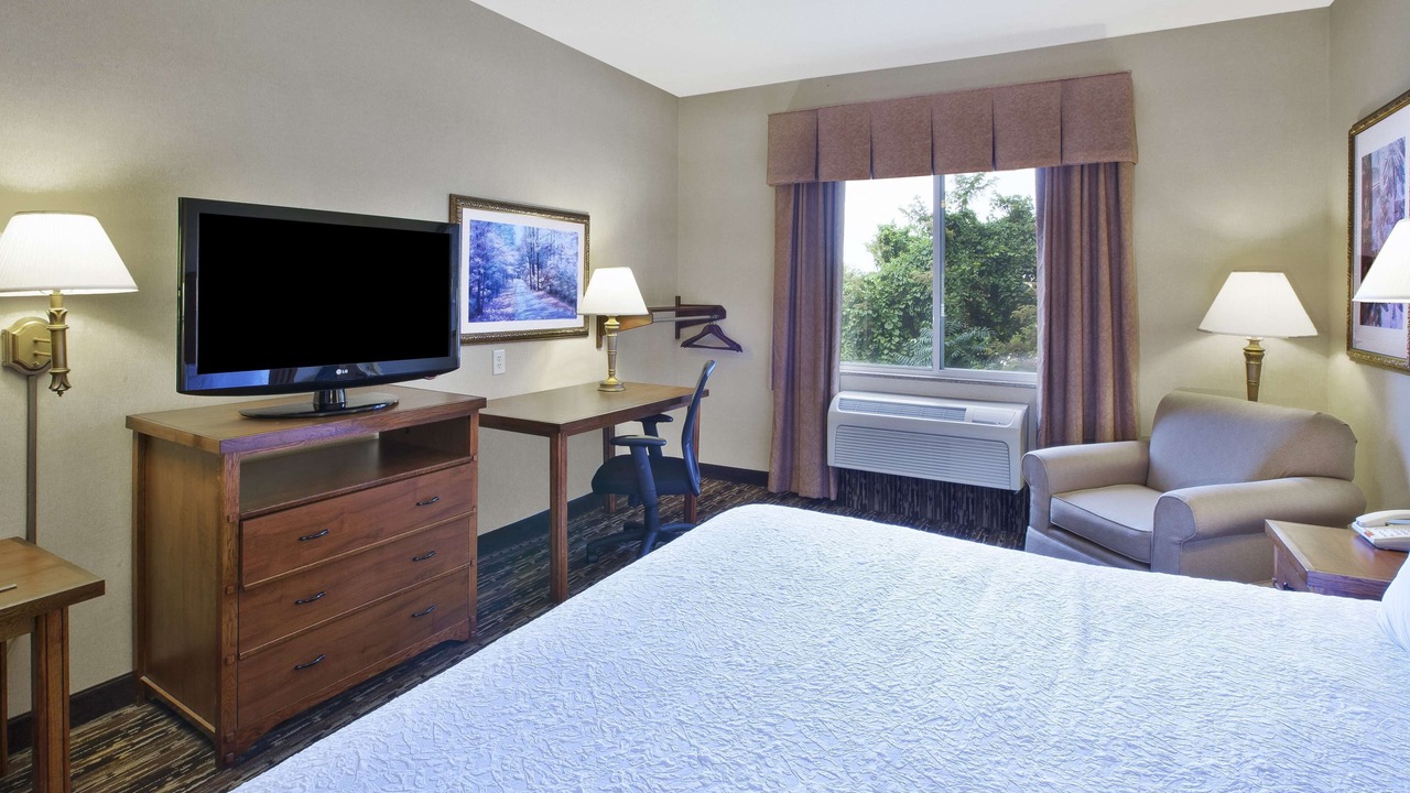 Photo of Bedroom in Monaca
