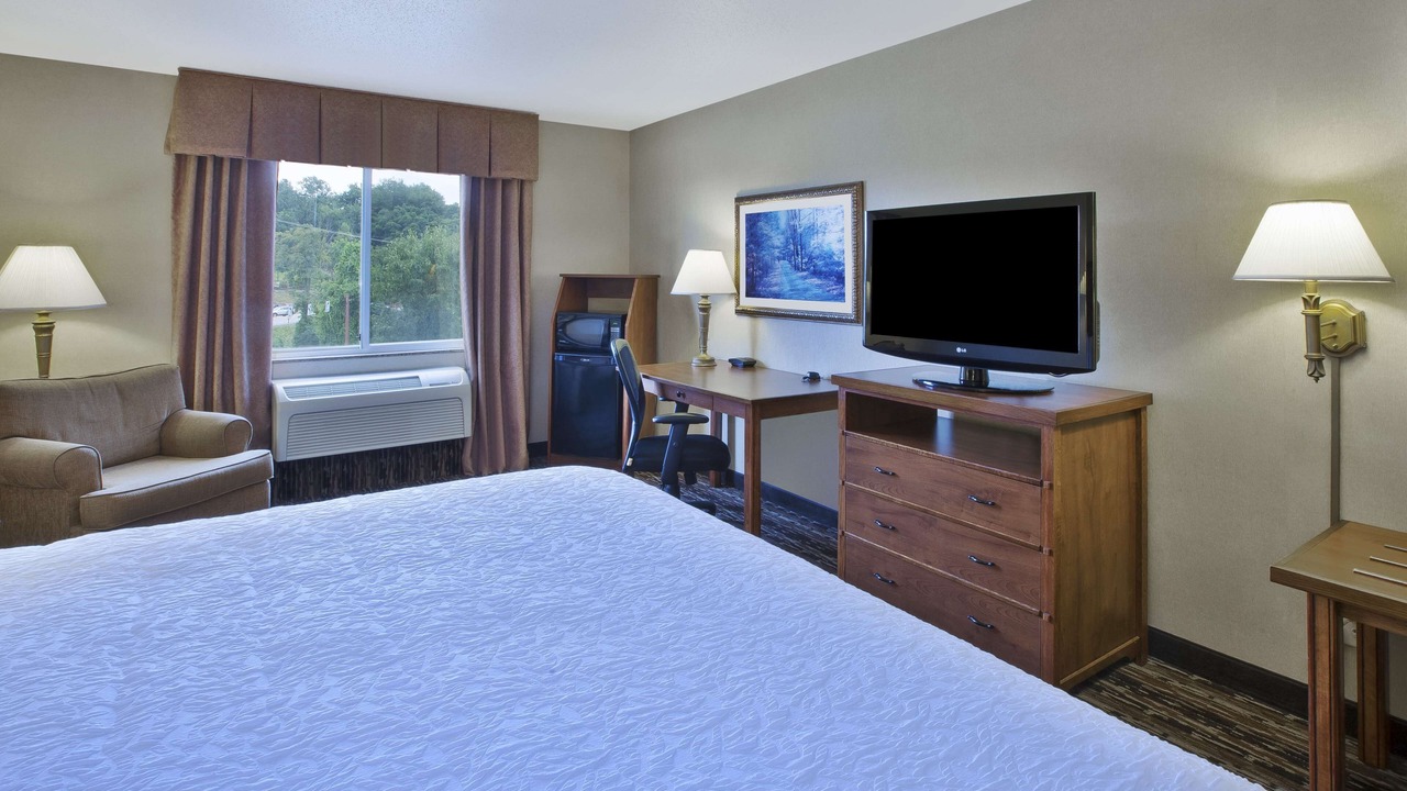 Photo of Bedroom in Monaca