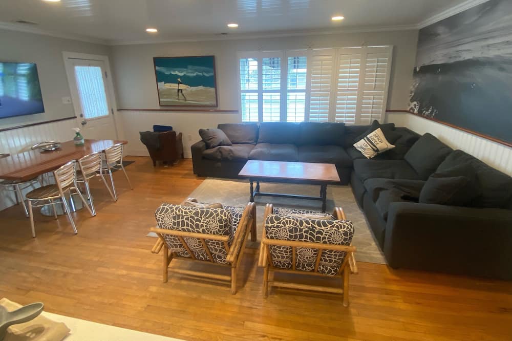 Photo of Livingroom in Beach Haven