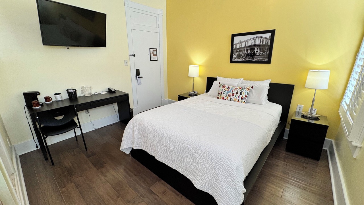 Photo of Bedroom in Batesville