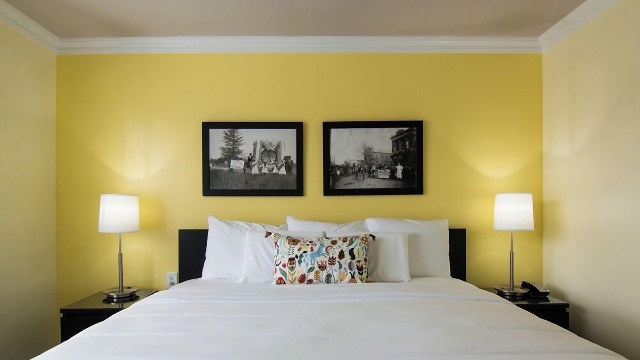 Photo of Bedroom in Batesville