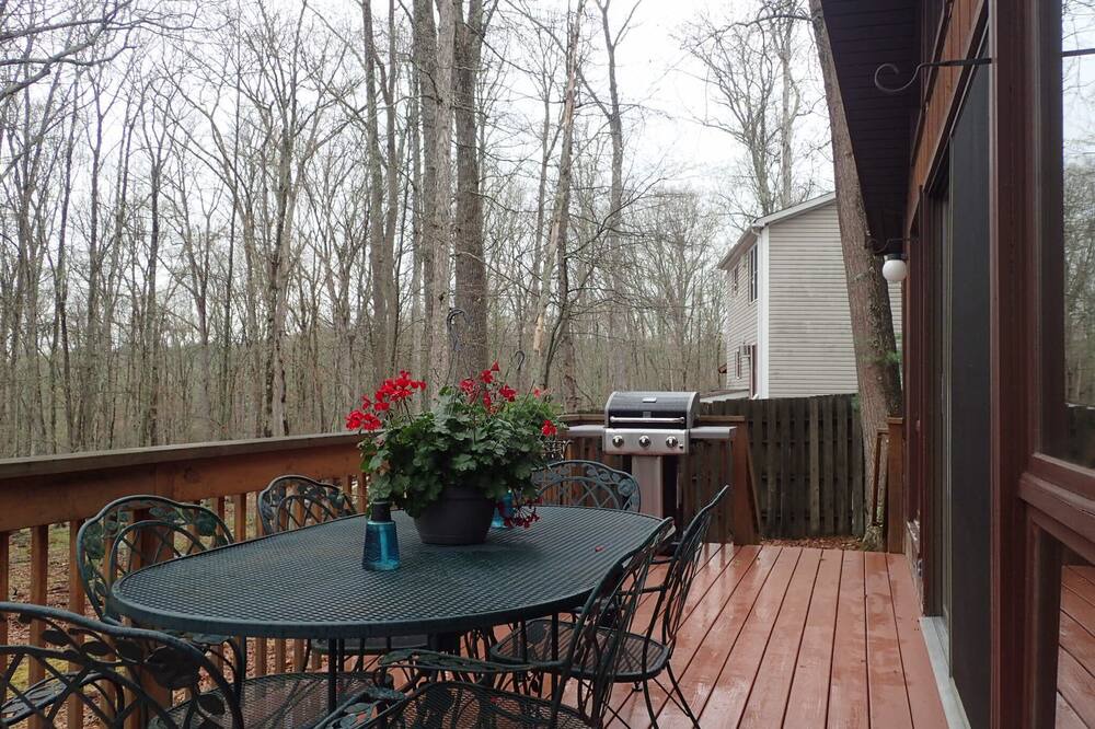 Photo of Patio Balcony in Lackawaxen