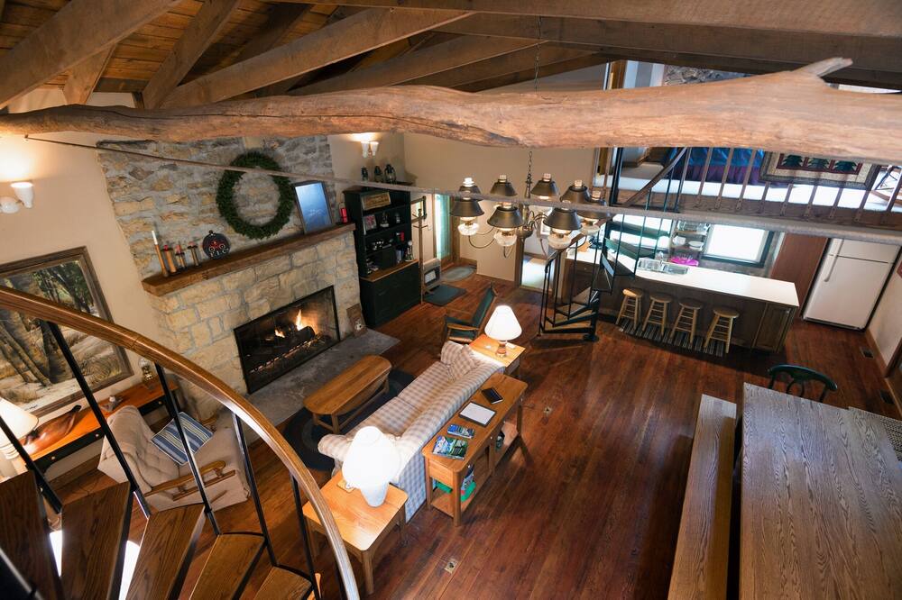 Photo of Livingroom in Shippenville