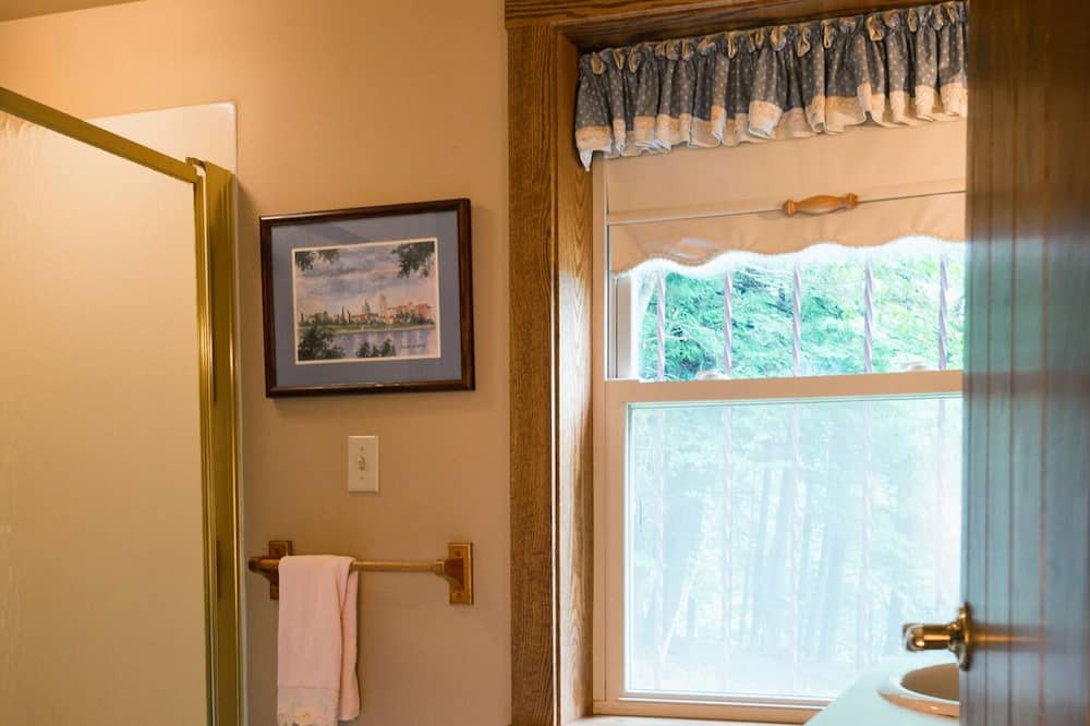 Photo of Bathroom in Shippenville