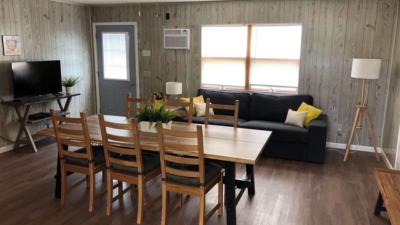 Photo of Bedroom in Lakeside