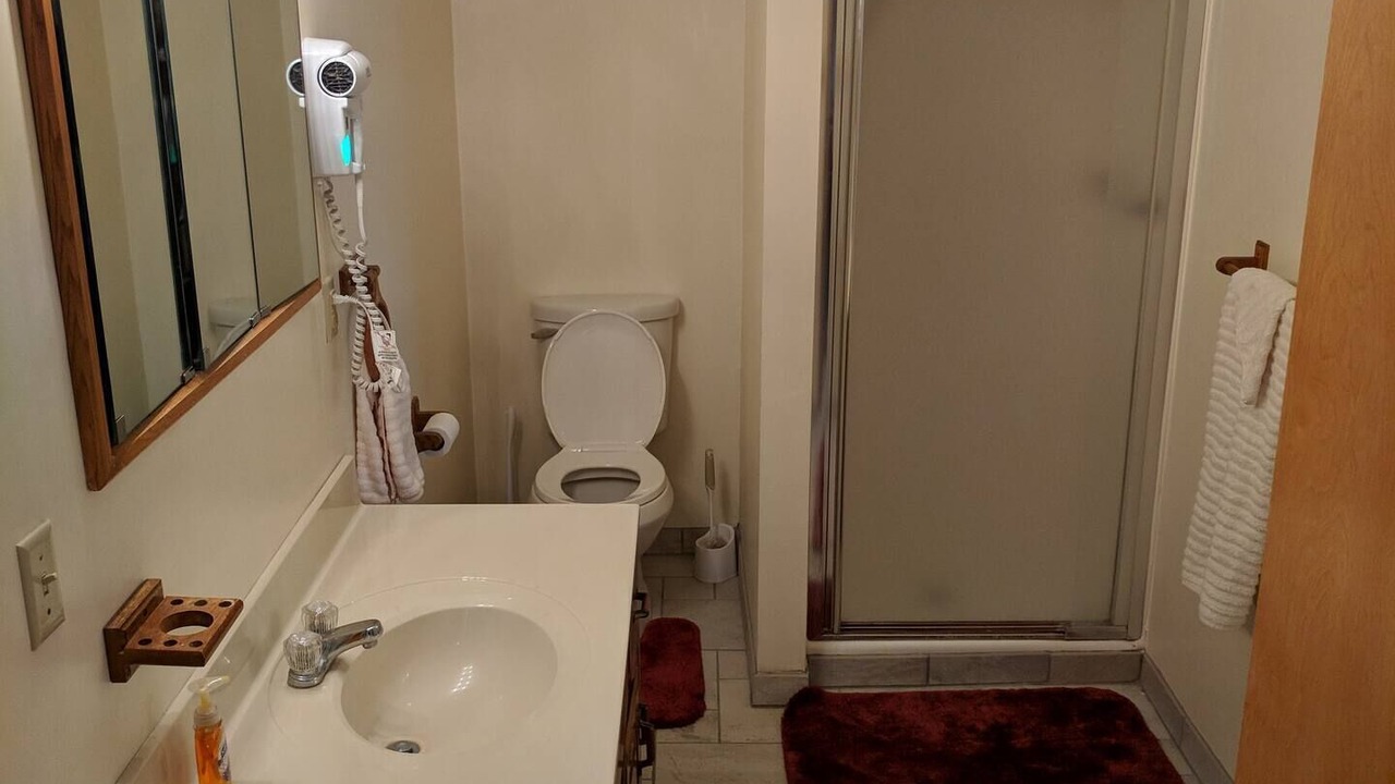 Photo of Bathroom in Lawrenceburg