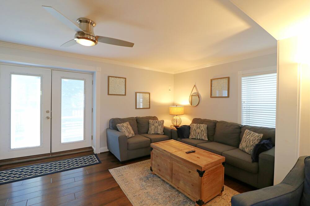 Photo of Livingroom in Bemus Point