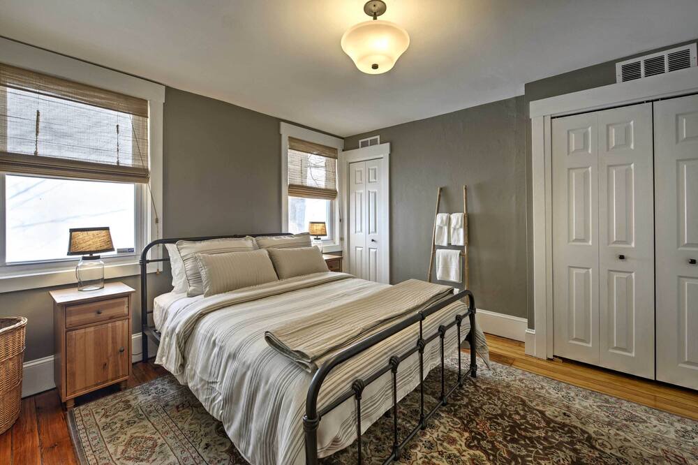 Photo of Bedroom in Gayborhood