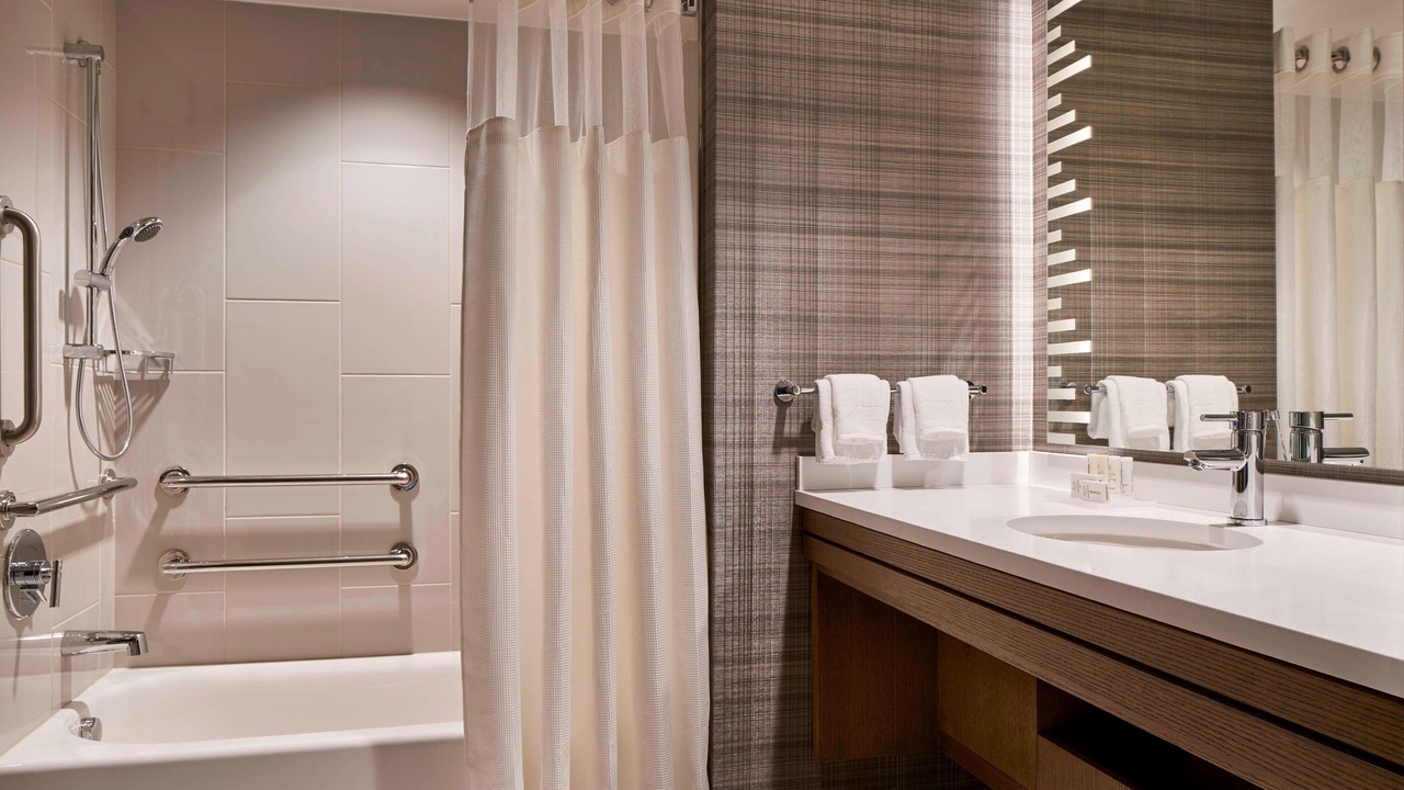 Photo of Bathroom in Mount Vernon Square