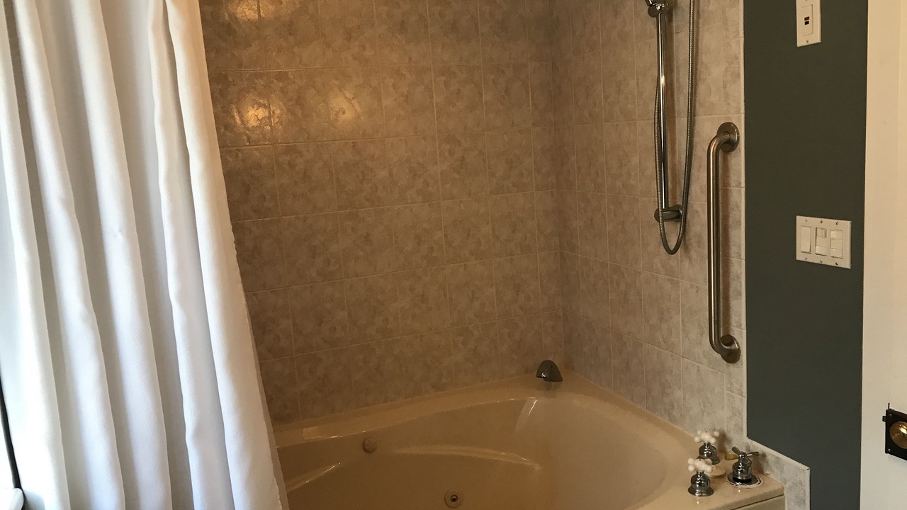Photo of Bedroom in Hope