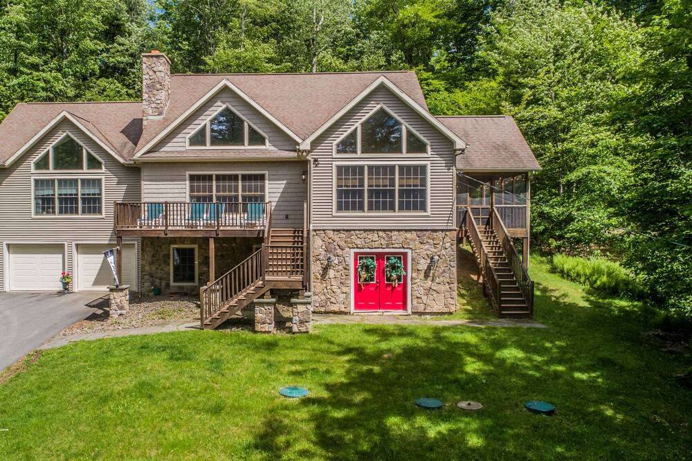 Photo of Outdoor in Aldenville