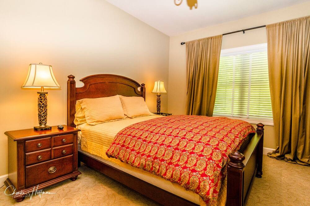 Photo of Bedroom in Aldenville