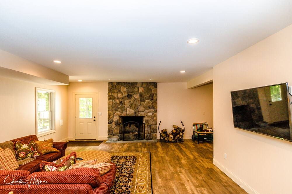 Photo of Livingroom in Aldenville