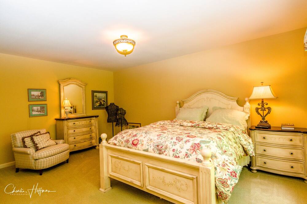Photo of Bedroom in Aldenville