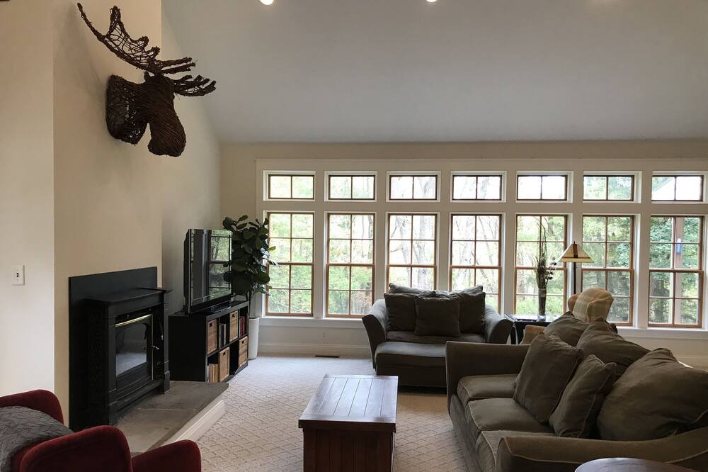 Photo of Livingroom in West Chester
