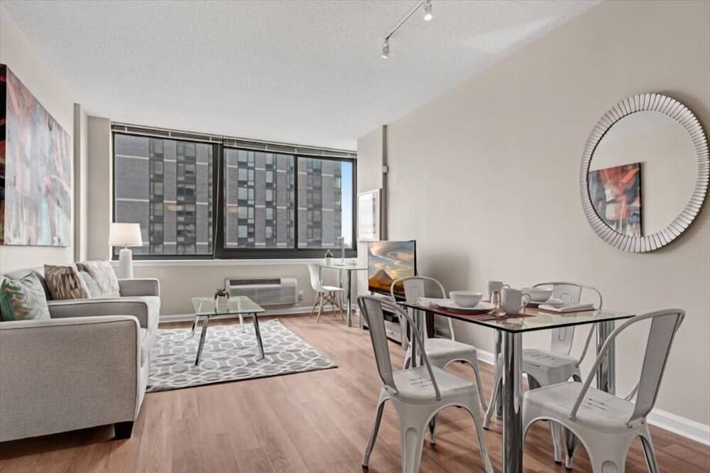 Photo of Bedroom in Hudson Exchange