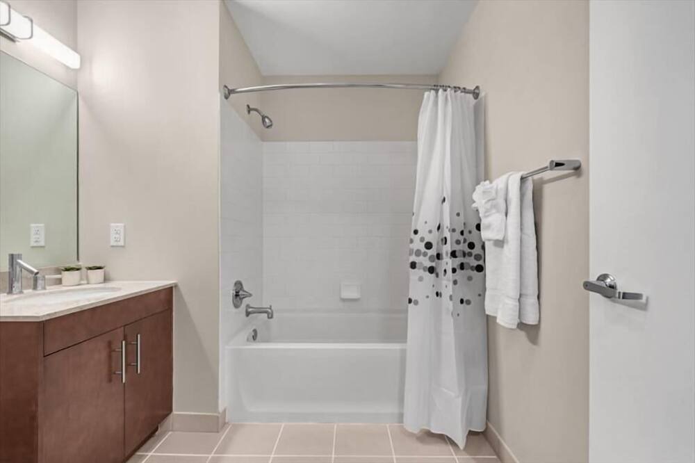 Photo of Bathroom in Hudson Exchange
