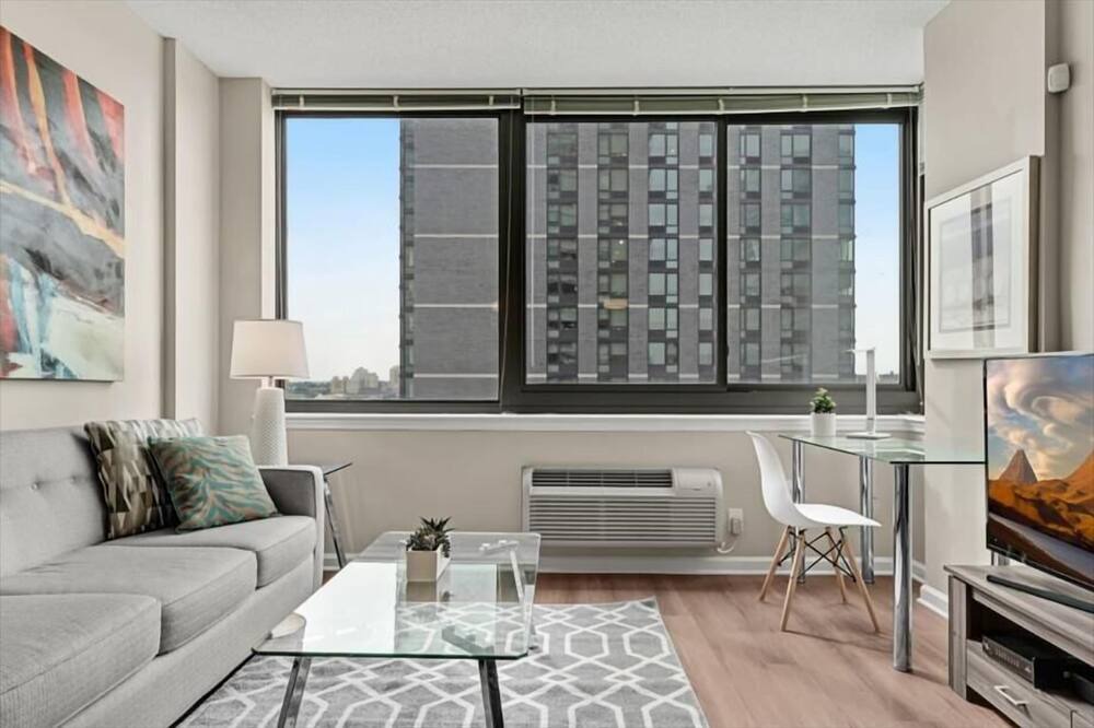 Photo of Bedroom in Hudson Exchange