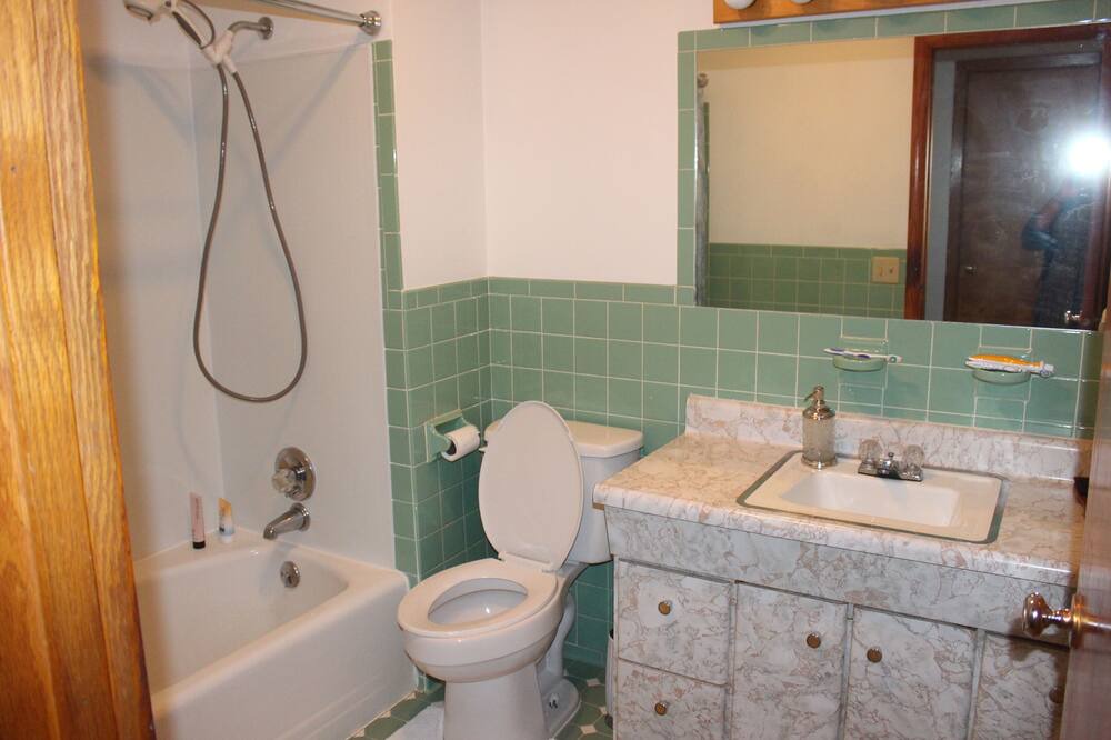 Photo of Bathroom in Ellerslie