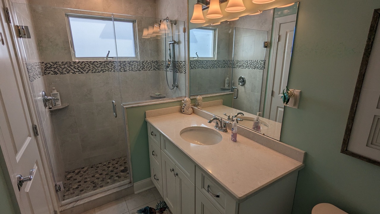 Photo of Bathroom in Townsend's Inlet